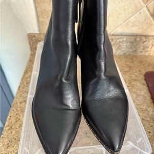 Tony Bianco Black Heeled Boots Sleek Leather Design